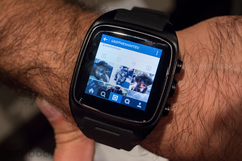 Illustration for article titled Yes, You Can Actually Type On a Smartwatch